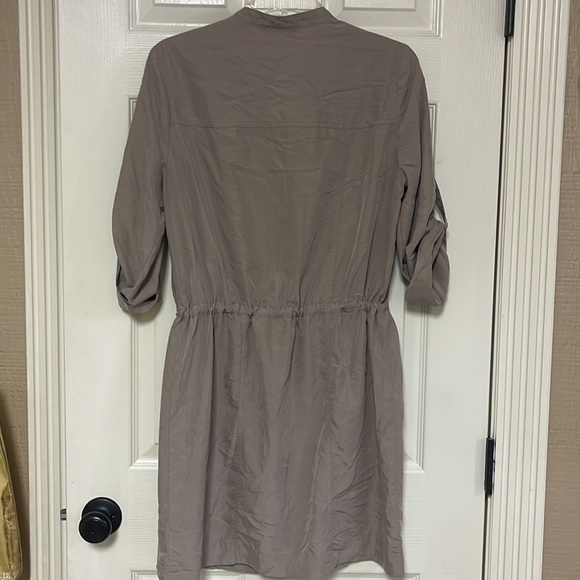 Forever 21 dress. Size medium. Great condition! - Picture 9 of 10